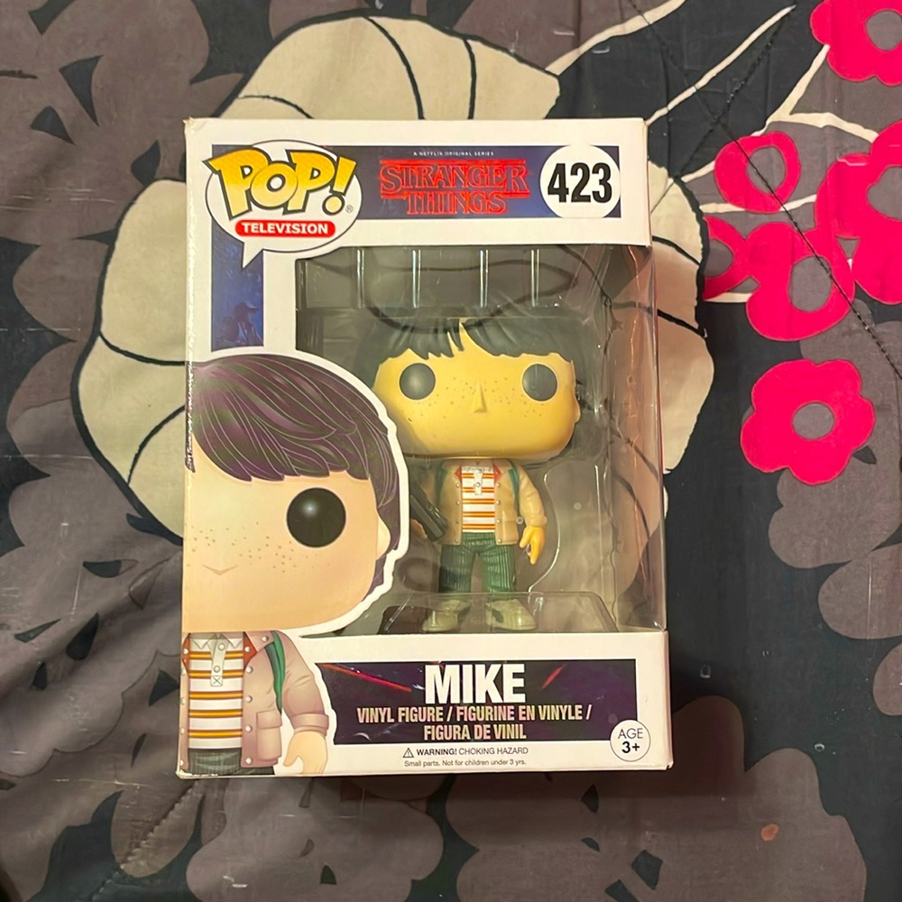 MIKE STRANGER THINGS FUNKO POP! #423 * NEW IN BOX*